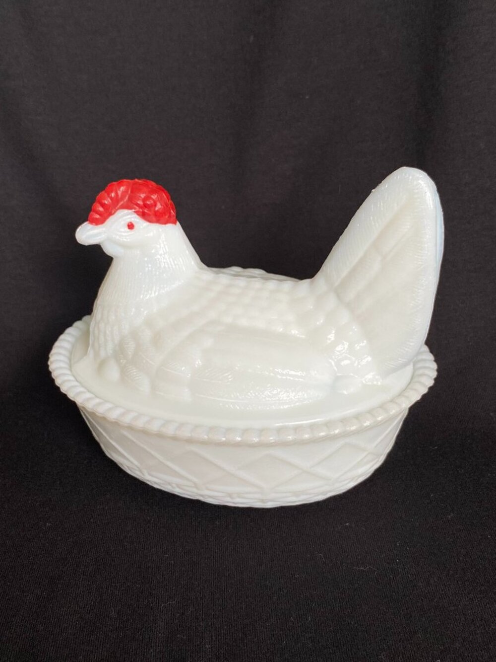 Westmoreland Vintage White Milk Glass Hen on Nest Covered Dish Red Comb 5.5"
